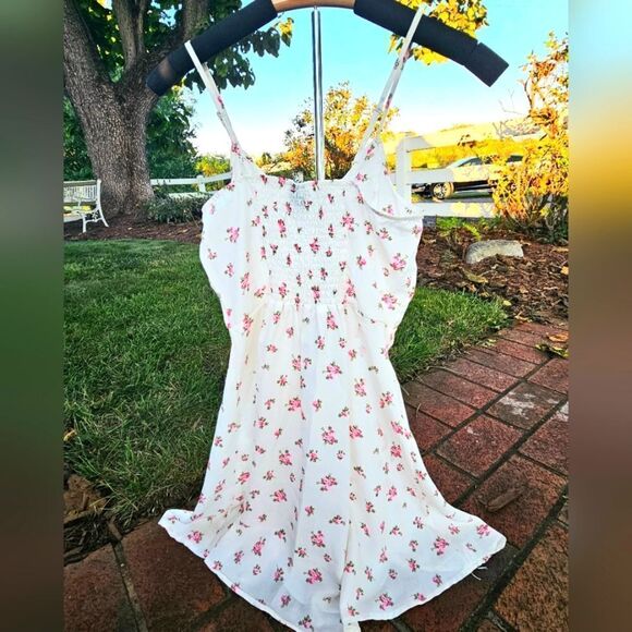 RUE 21 spring summer v neck adjustable spaghetti strap WHITE FLORAL DRESS new - Picture 3 of 16